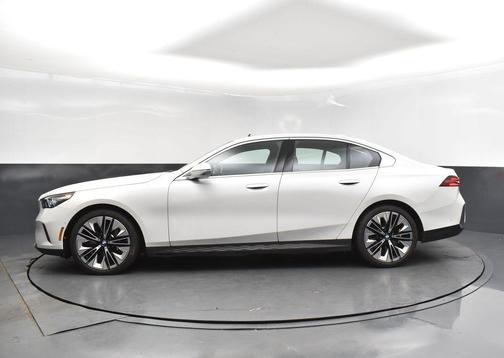 2024 BMW 530 i