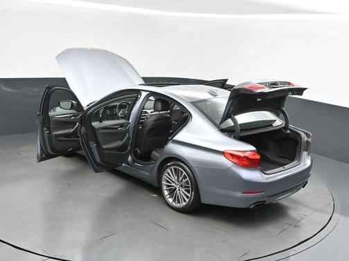 2019 BMW 540 i