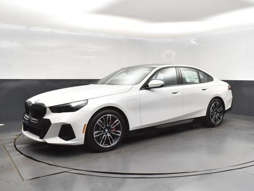 2026 BMW 550e xDrive