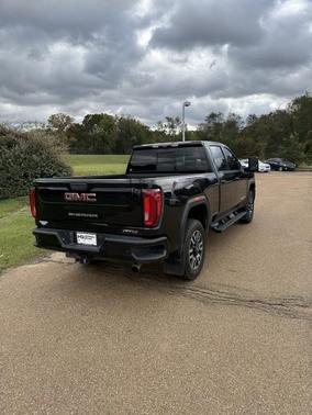 2023 GMC Sierra 2500 AT4