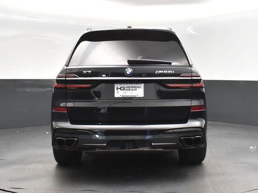 2026 BMW X7 M60i