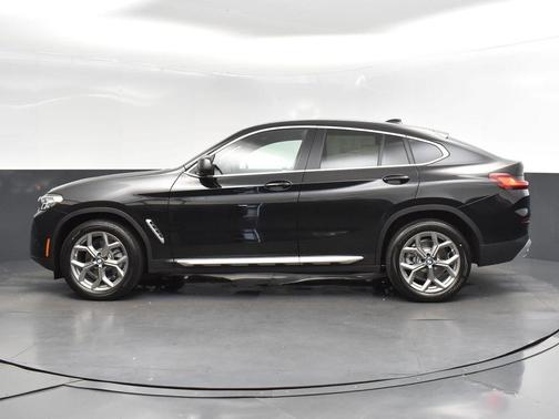 2025 BMW X4 xDrive30i