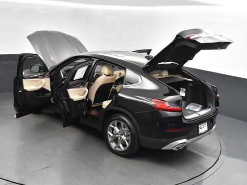 2025 BMW X4 xDrive30i
