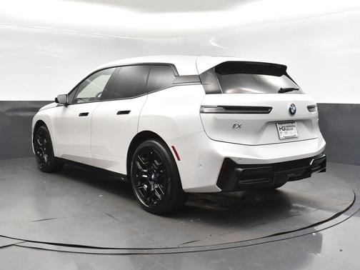 2026 BMW iX xDrive60