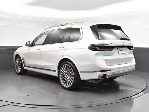 2026 BMW X7 xDrive40i