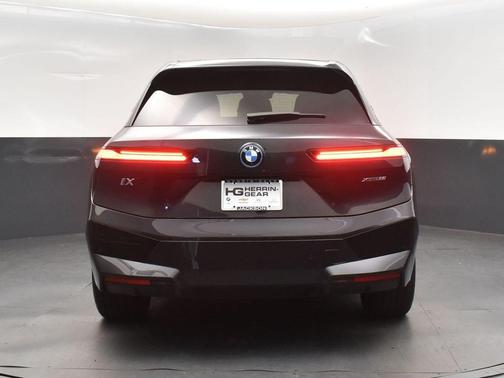 2025 BMW iX xDrive50