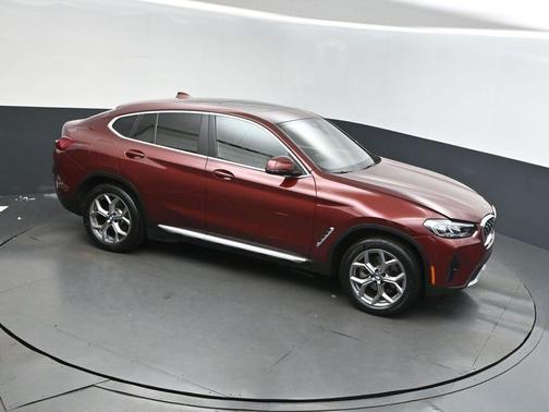 2025 BMW X4 xDrive30i
