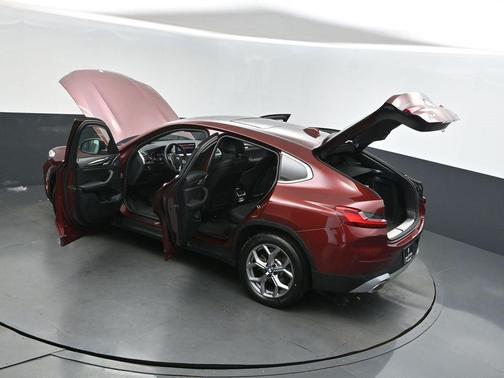 2025 BMW X4 xDrive30i