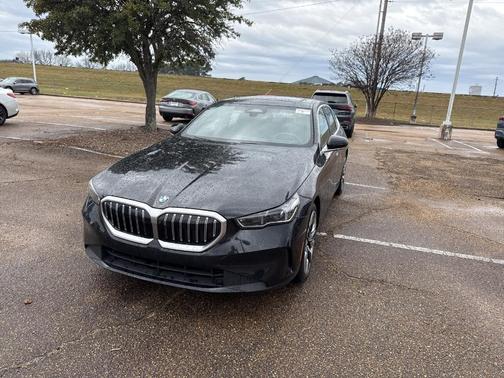 2025 BMW 530 i xDrive