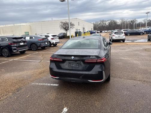 2025 BMW 530 i xDrive