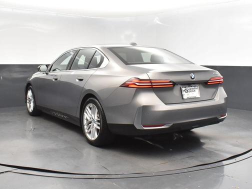 2024 BMW 530 i