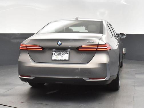 2024 BMW 530 i