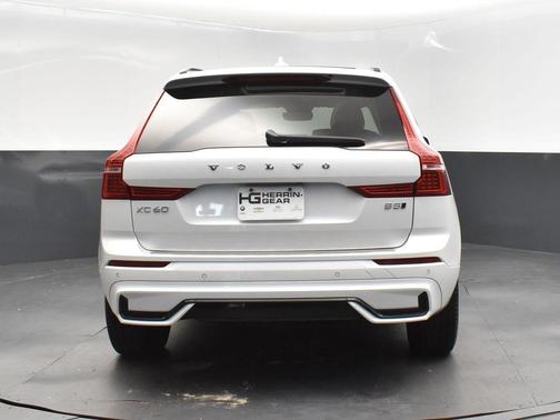 2024 Volvo XC60 B5 Core