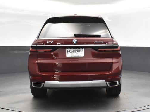 2025 BMW X7 xDrive40i
