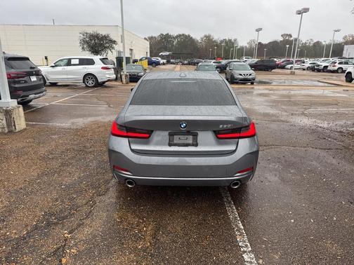 2023 BMW 330 i