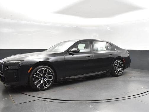 2026 BMW 740 i xDrive