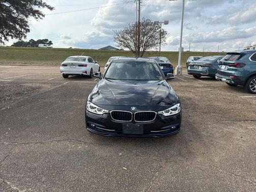 2017 BMW 330 i xDrive
