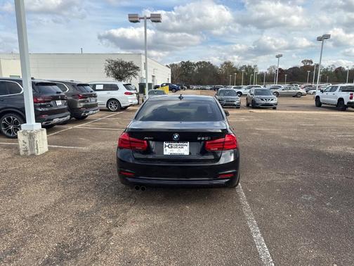 2017 BMW 330 i xDrive