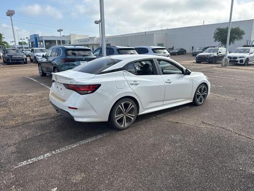 Aspen White 2023 Nissan Sentra SR