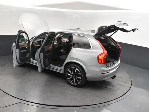2024 Volvo XC90 B6 Plus Bright Theme 7-Seater