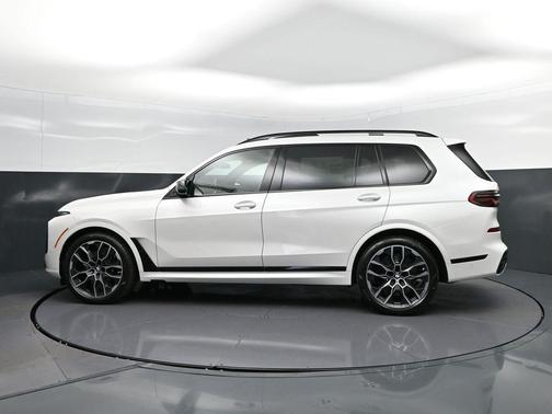2026 BMW X7 M60i