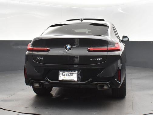 2025 BMW X4 xDrive30i