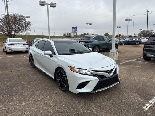 2020 Toyota Camry XSE