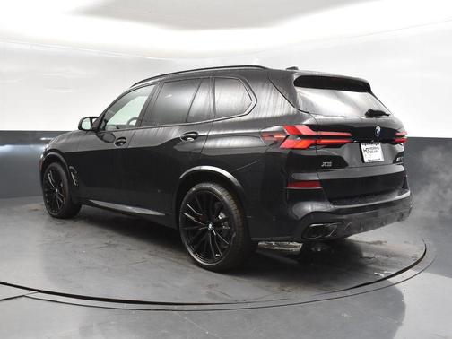 2026 BMW X5 M60i