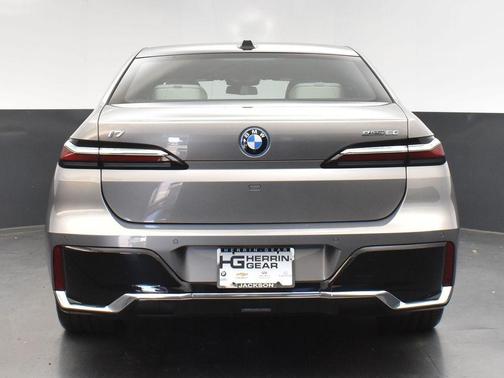 2025 BMW i7 eDrive50