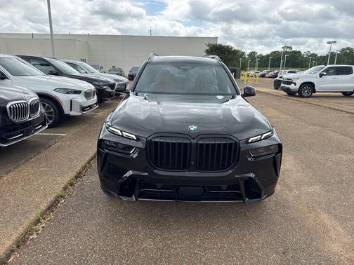 Black Sapphire Metallic 2024 BMW X7 xDrive40i