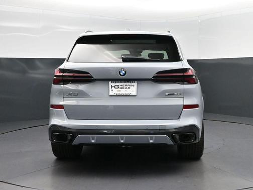 Gray Metallic 2026 BMW X5 sDrive40i