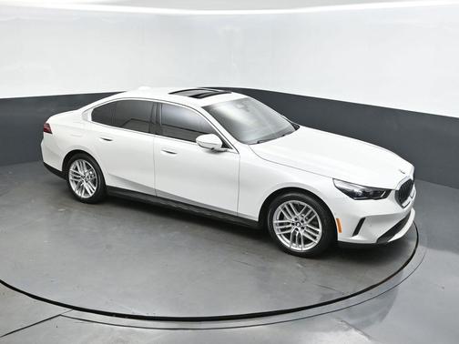 2024 BMW 530 i