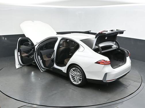 2024 BMW 530 i