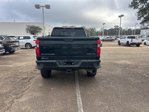 2024 Chevrolet Silverado 2500 Custom