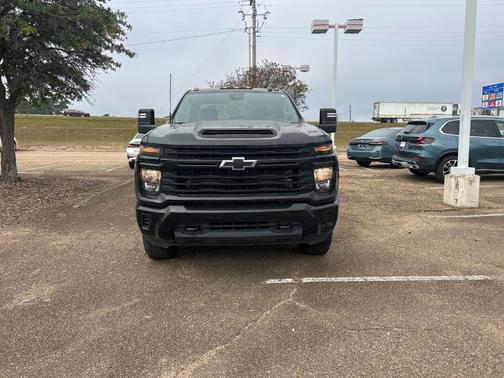 2024 Chevrolet Silverado 2500 Custom