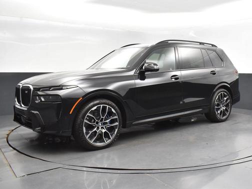 2025 BMW X7 M60i