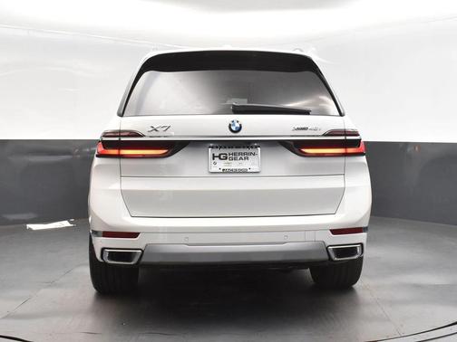 2026 BMW X7 xDrive40i