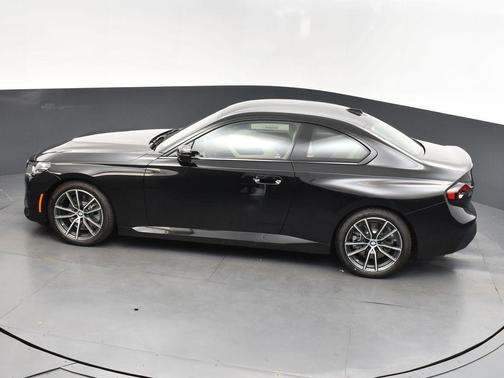 2024 BMW 230 i