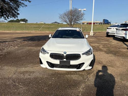 2024 BMW 230 i