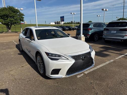 White Pearl 2024 Lexus LS 500 Base