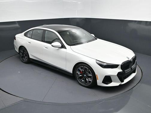 Mineral White Metallic 2026 BMW 540 i xDrive Sedan