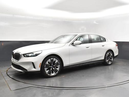 2025 BMW 530 i
