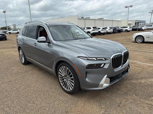 2023 BMW X7 xDrive40i