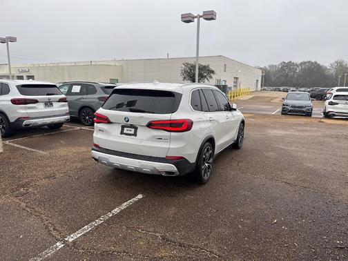 2023 BMW X5 sDrive40i