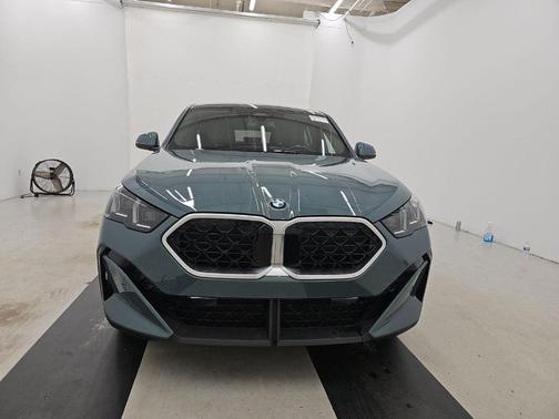 2025 BMW X2 xDrive28i