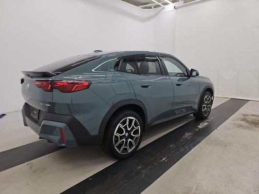 2025 BMW X2 xDrive28i