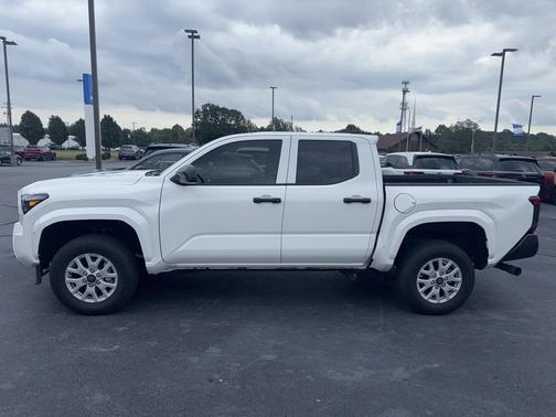 2025 Toyota Tacoma SR