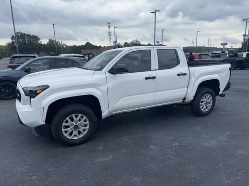 2025 Toyota Tacoma SR