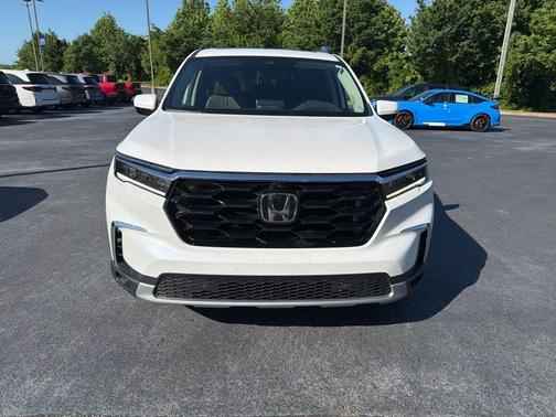 Platinum White Pearl 2025 Honda Pilot Elite
