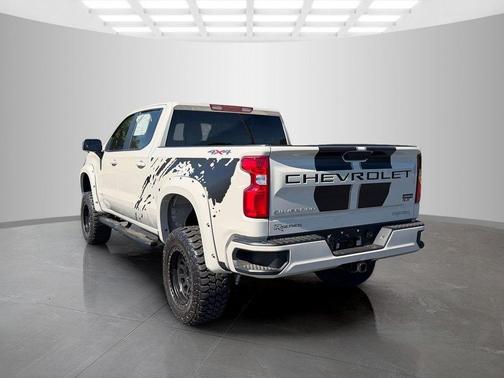White Sand 2026 Chevrolet Silverado 1500 RST